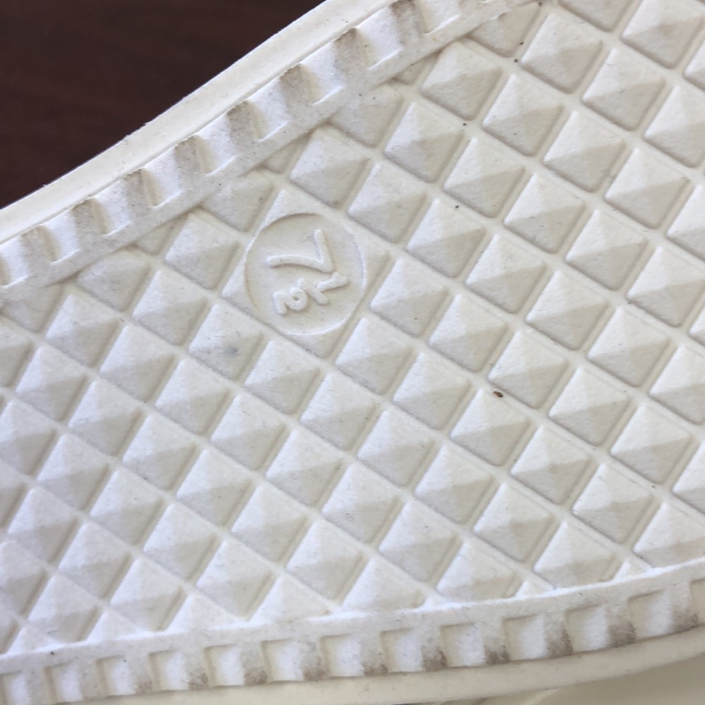 NWT Guess Style GG Hannah Shoes - Picture 7 of 7